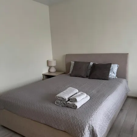 Lägenhet Mni Apartamentai